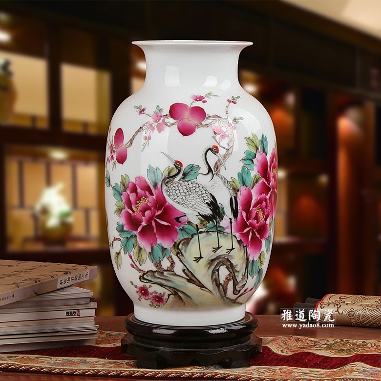 夏国安手绘瓷器花瓶摆件