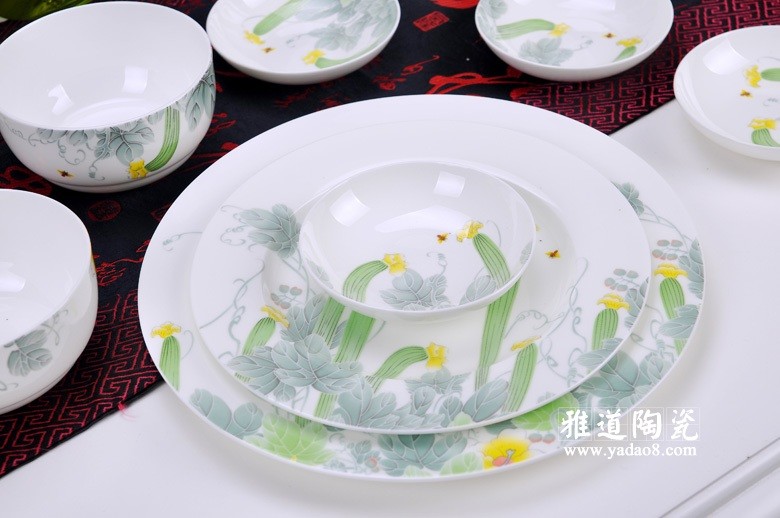 景德镇陶瓷56头餐具（五彩丝瓜）