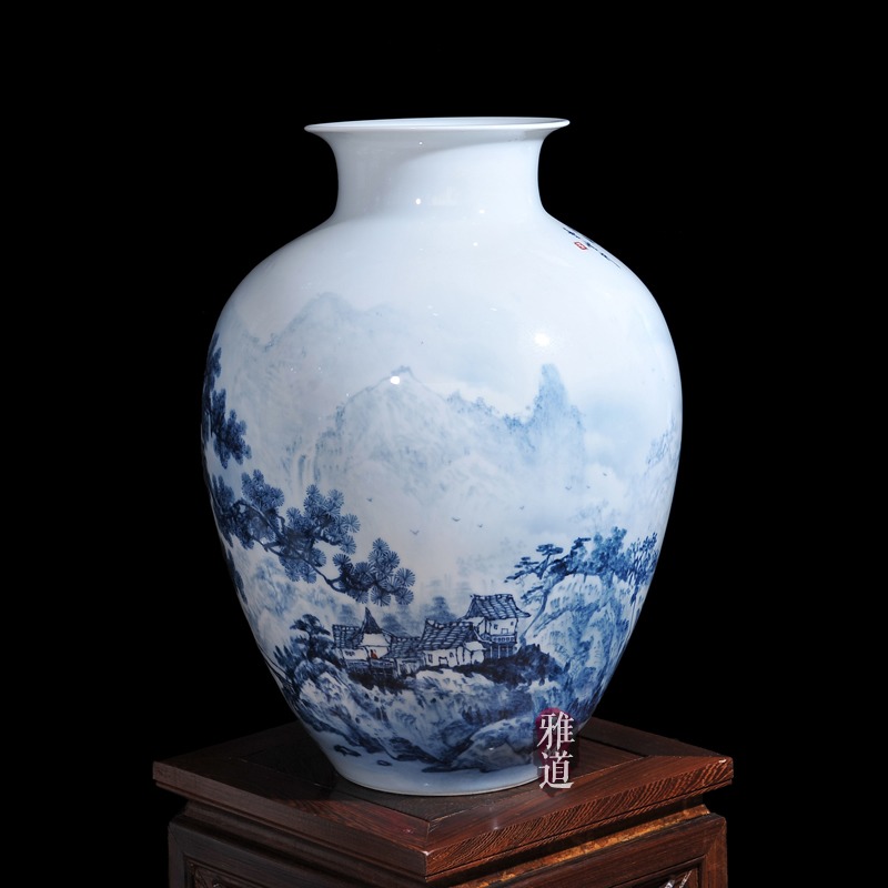 陶瓷花瓶定做王云喜手绘青花瓷山乡风情-侧面