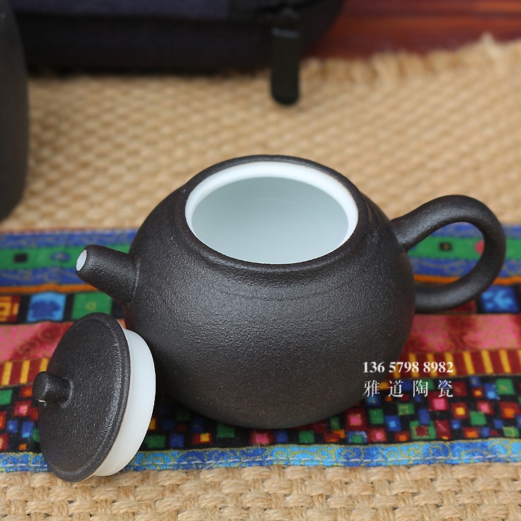 4头便携户外陶瓷旅行茶具套装-茶壶内部
