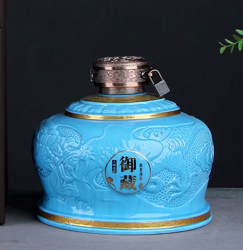 5斤装雕刻龙纹陶瓷酒坛子礼盒(图1)