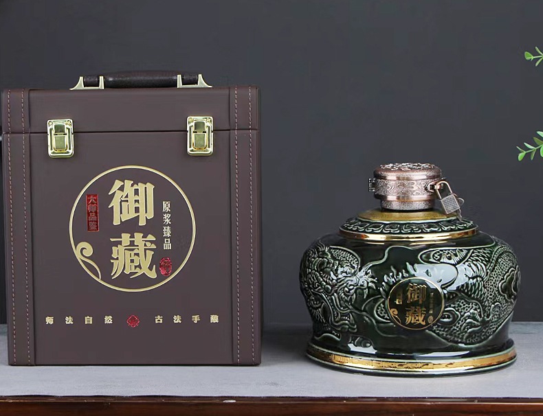 5斤装雕刻龙纹陶瓷酒坛子礼盒(图5)