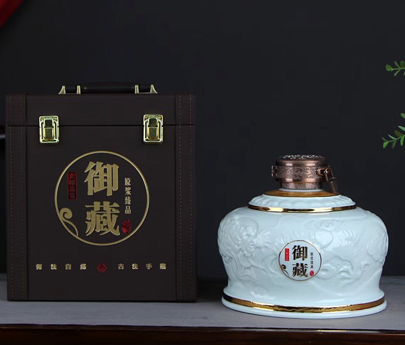 5斤装雕刻龙纹陶瓷酒坛子礼盒(图6)