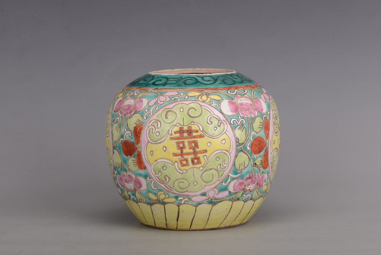清代民窑青花喜字罐瓷器鉴赏，不同时期器形有何区别(图2)