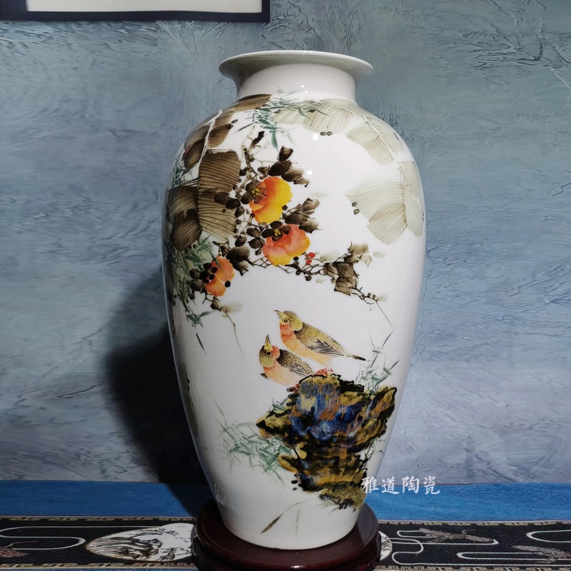 徐建明手绘陶瓷花瓶（事事如意）(图1)